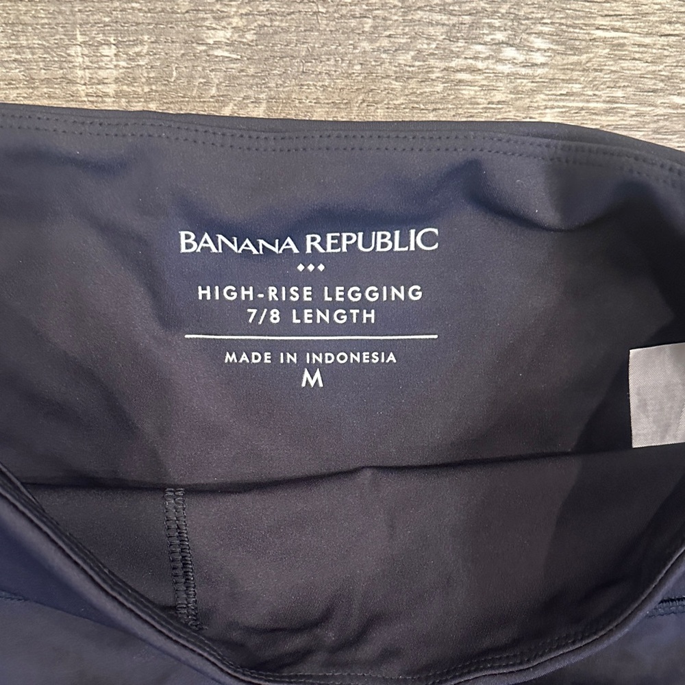 Banana Republic‎ Medium 7/8 Black High-Waisted Leggings - Picture 2 of 6